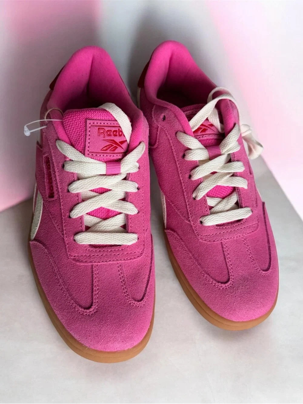 Reebok Pink Suede Sneakers Gum Sole Women’s 6.5 Y2K Retro NWOT